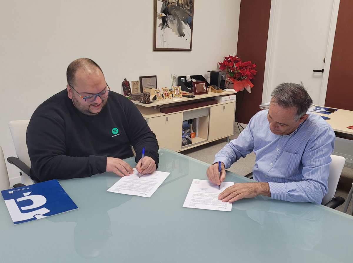  L'Ajuntament i l'Associació de comerciants signen el conveni de col·laboració anual
