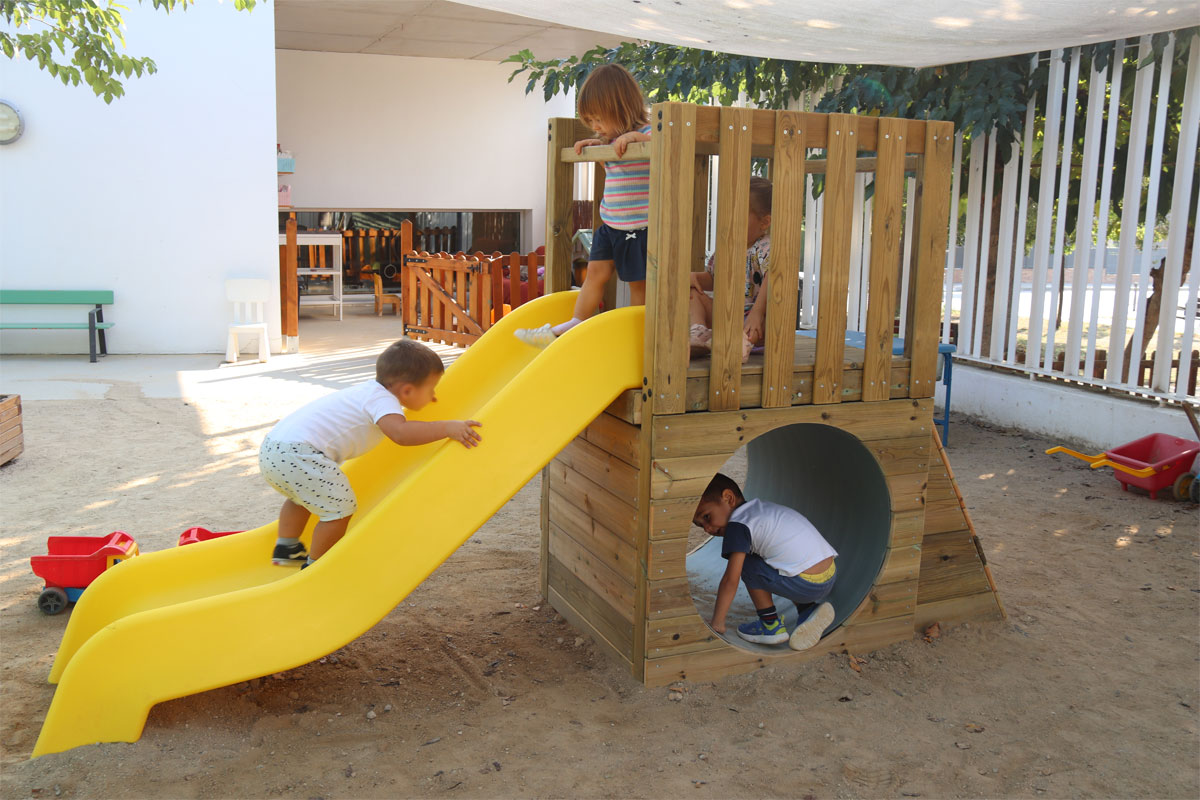 Noves estructures de joc a l'escola bressol municipal Nova Espurna